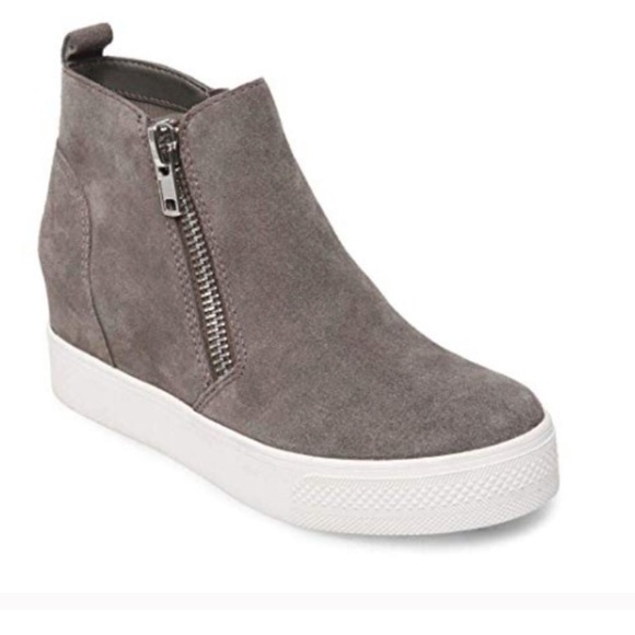 Steve Madden Shoes - Steve madden grey suede platform boots